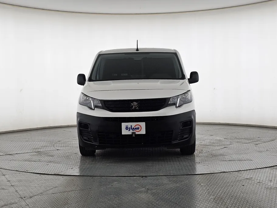 2023 Peugeot Partner Short van 
