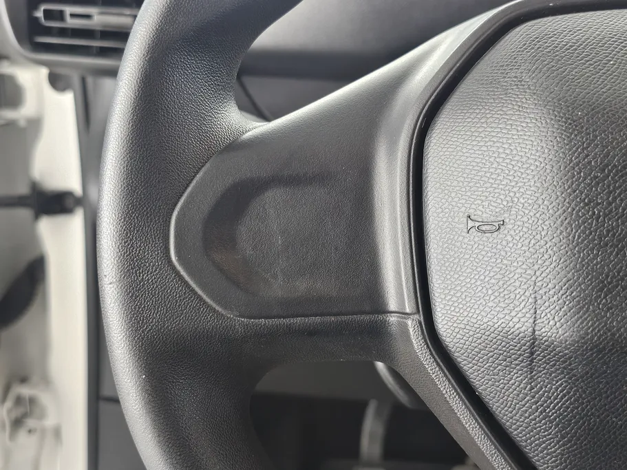 2023 Peugeot Partner Short van 