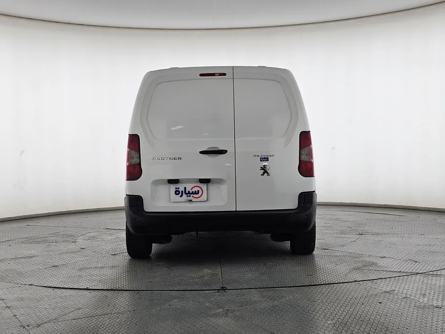 2023 Peugeot Partner Short van 