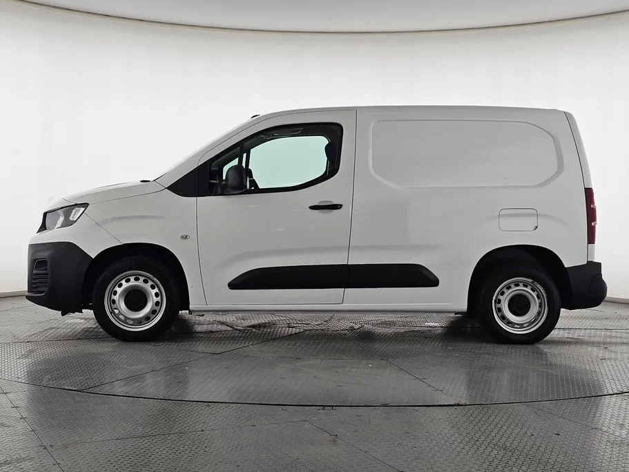 2021 Peugeot Partner Short van 
