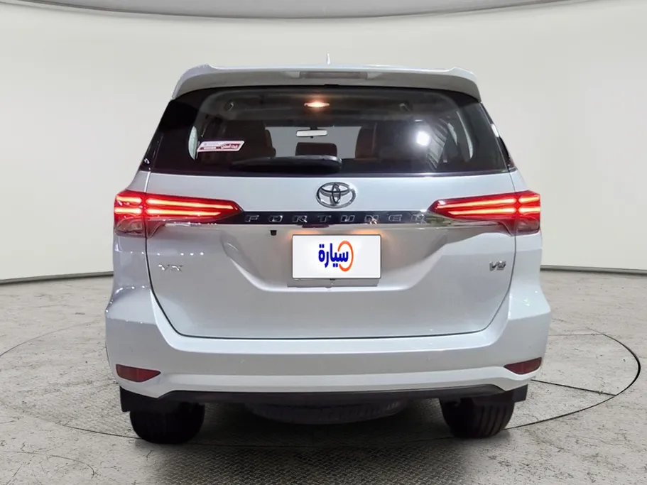 2023 Toyota Fortuner VX 