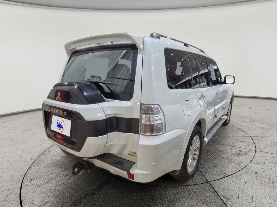 2020 Mitsubishi Pajero GLS 5Doors 
