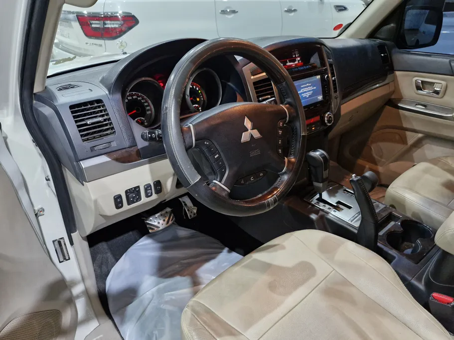 2020 Mitsubishi Pajero GLS 5Doors 