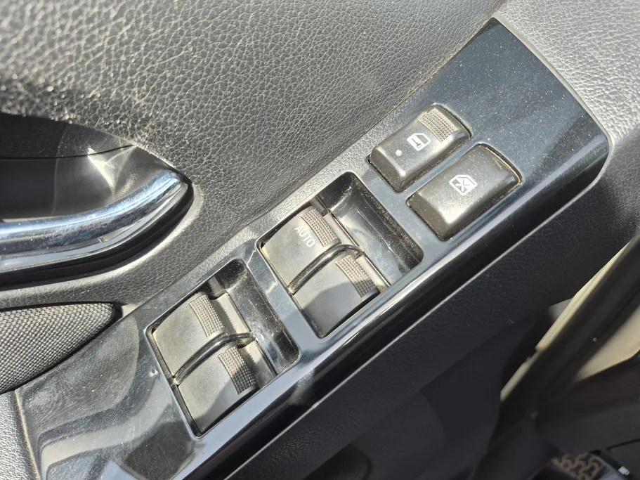 2022 Isuzu MU Half Full 