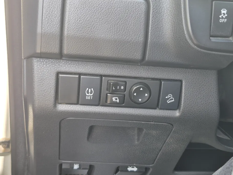 2022 Isuzu MU Half Full 