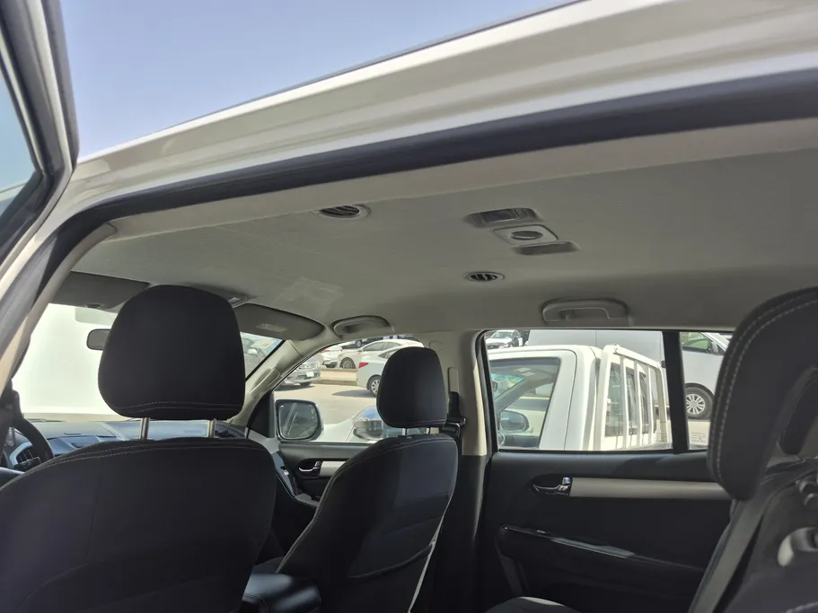 2022 Isuzu MU Half Full 