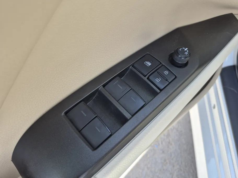 2023 Toyota Camry  LE 