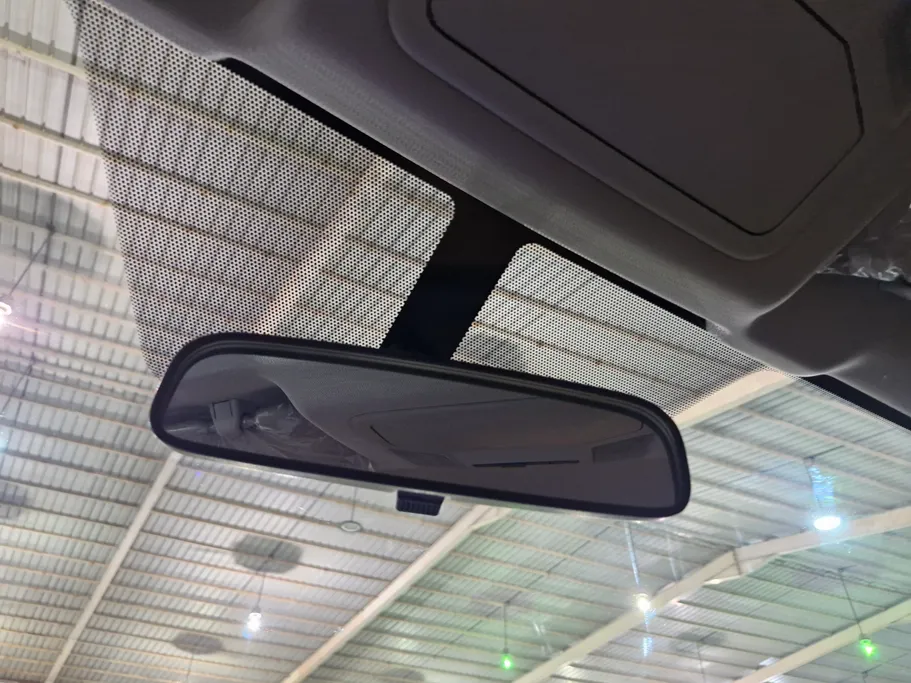 تويوتا راف فور LE 2025 