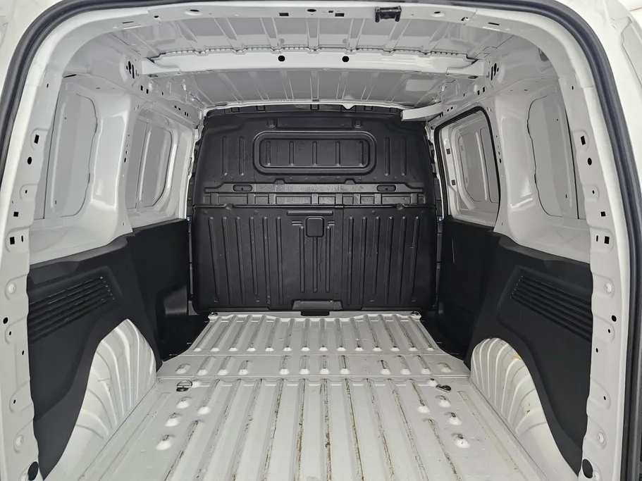 2023 Peugeot Partner Short van 