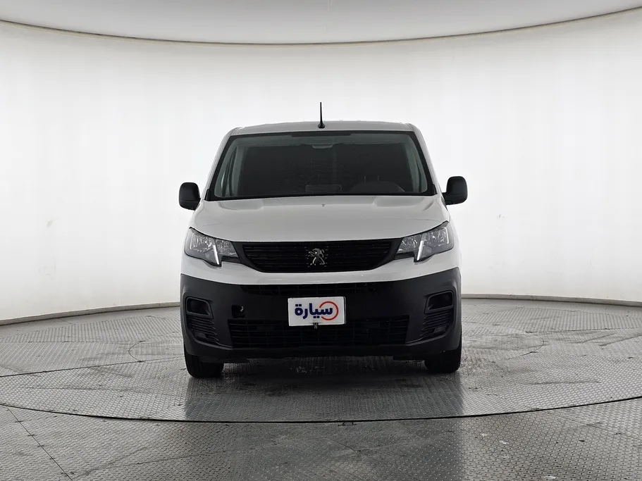2023 Peugeot Partner Short van 
