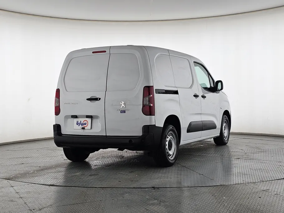 2023 Peugeot Partner Short van 