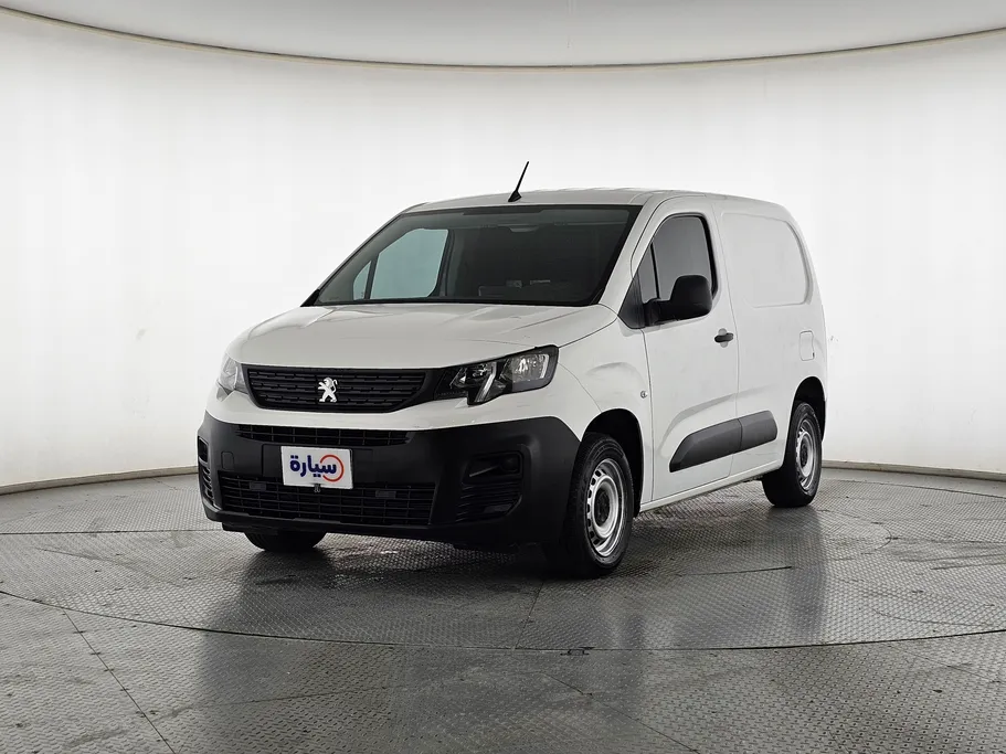 2023 Peugeot Partner Short van 