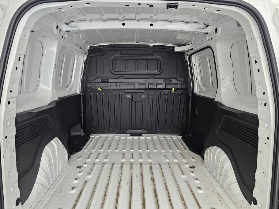 2023 Peugeot Partner Short van 
