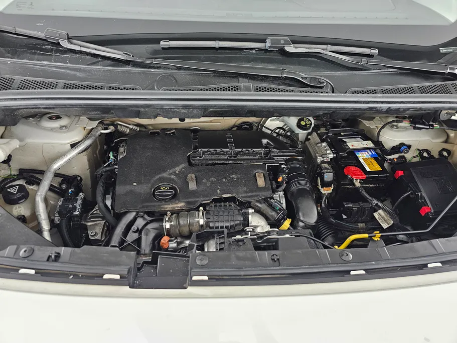 2023 Peugeot Partner Short van 