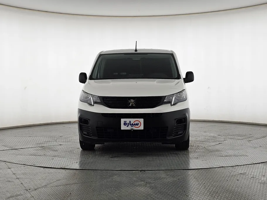2023 Peugeot Partner Short van 