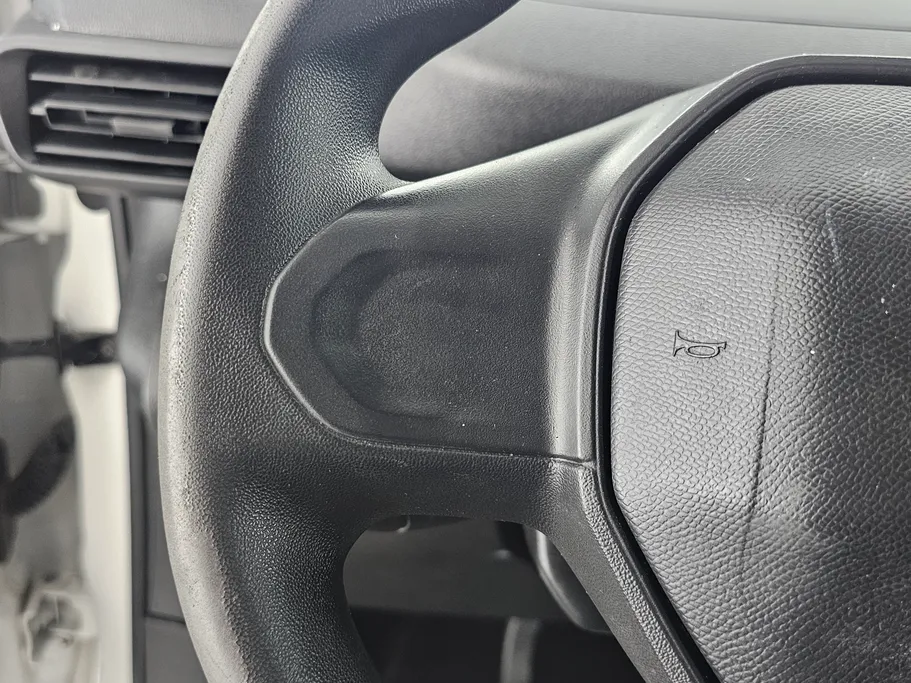 2023 Peugeot Partner Short van 