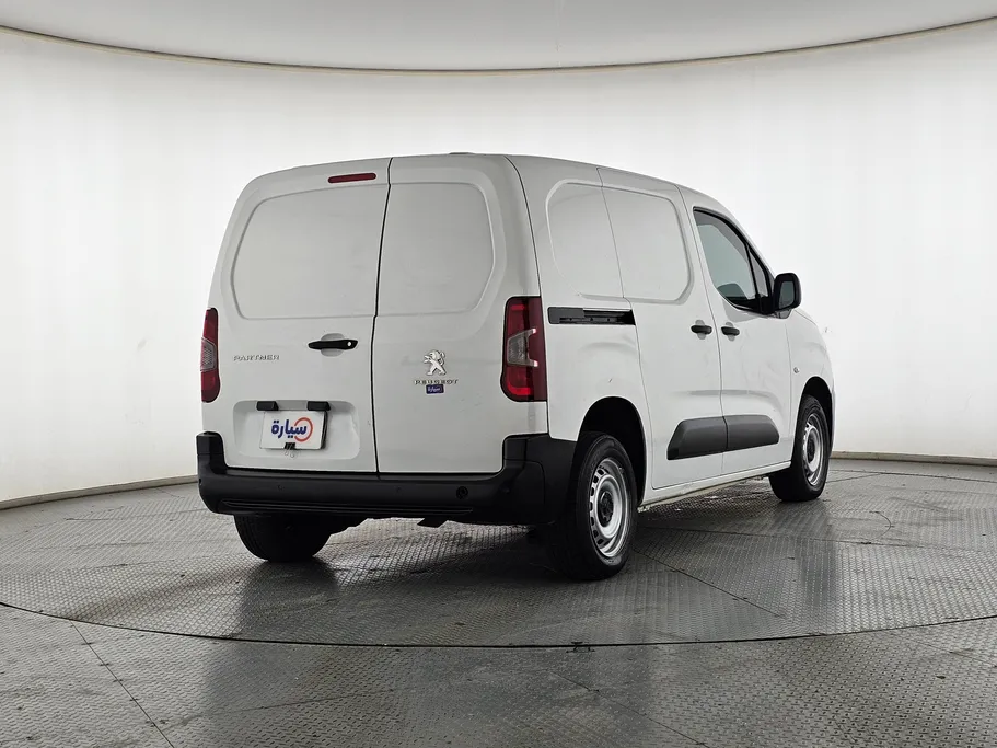 2023 Peugeot Partner Short van 