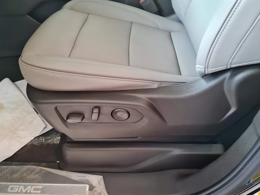 جي إم سي  يوكن اليفيشن 2025 