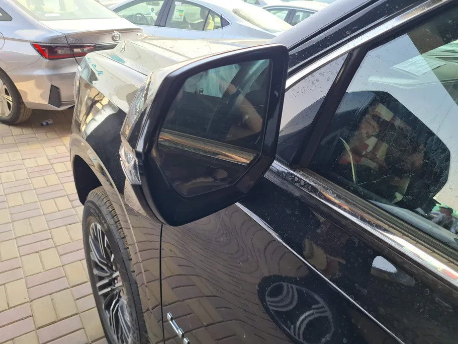 جي إم سي  يوكن اليفيشن 2025 