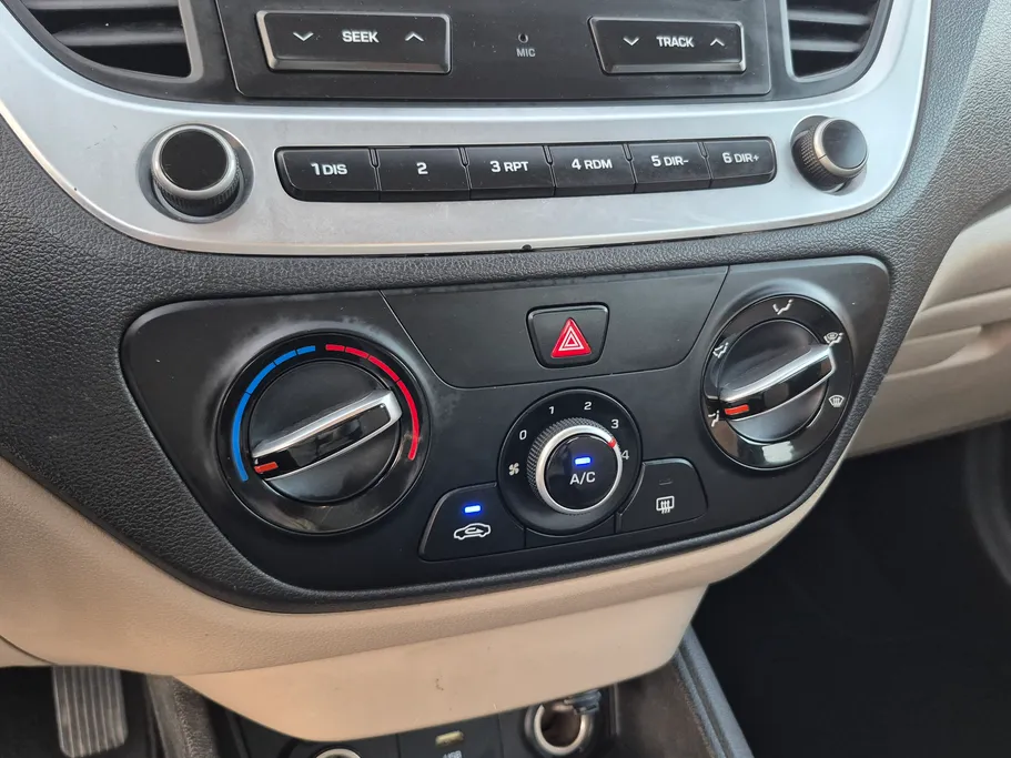 2023 Hyundai Accent Smart 