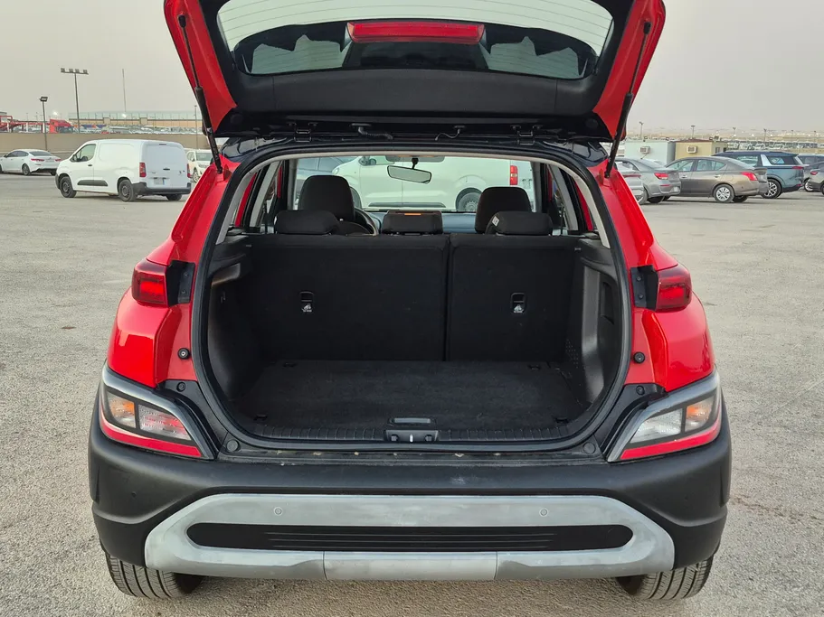 2023 Hyundai Kona SMART (Two Tone) 