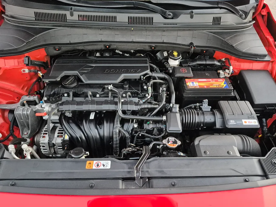 2023 Hyundai Kona SMART (Two Tone) 