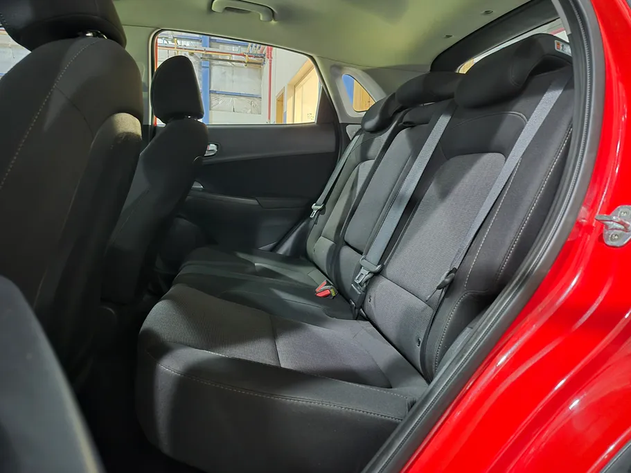 2023 Hyundai Kona SMART (Two Tone) 