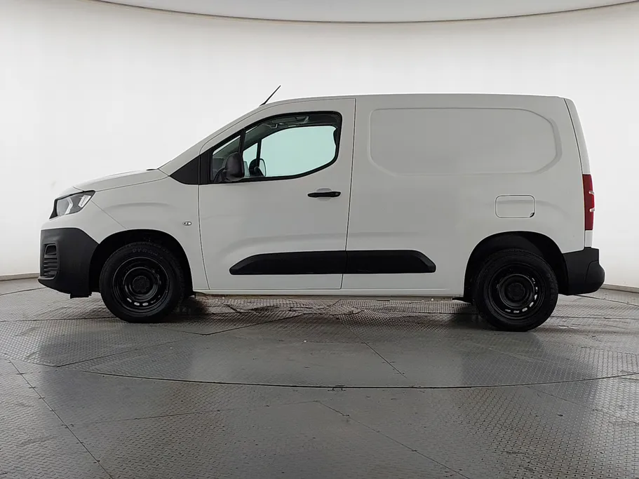 2023 Peugeot Partner Short van 