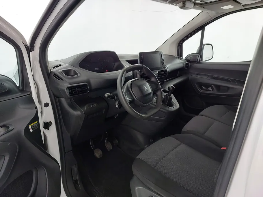 2023 Peugeot Partner Short van 