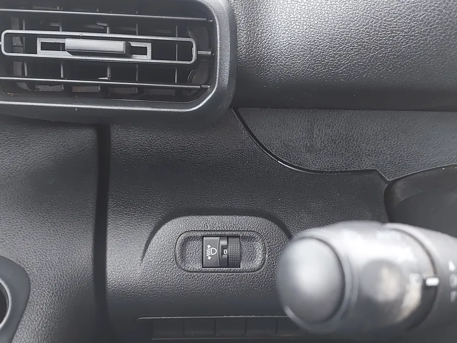 2023 Peugeot Partner Short van 