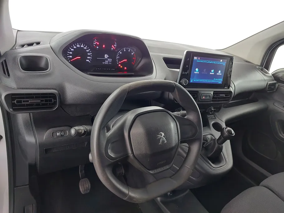 2023 Peugeot Partner Short van 