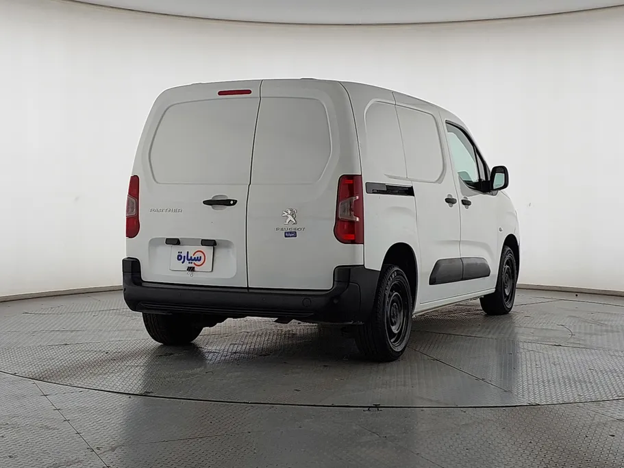 2023 Peugeot Partner Short van 
