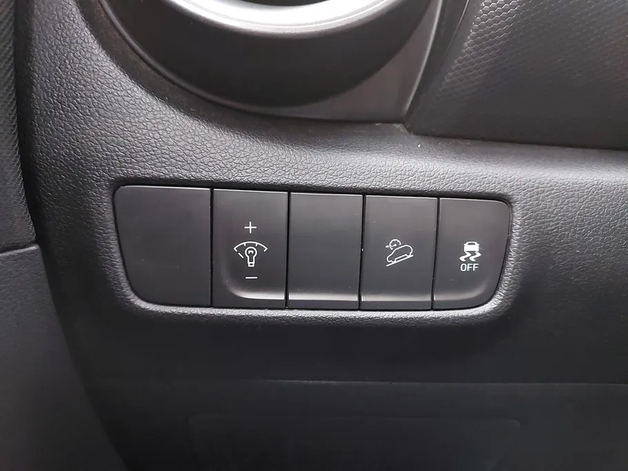 2023 Hyundai Kona SMART 