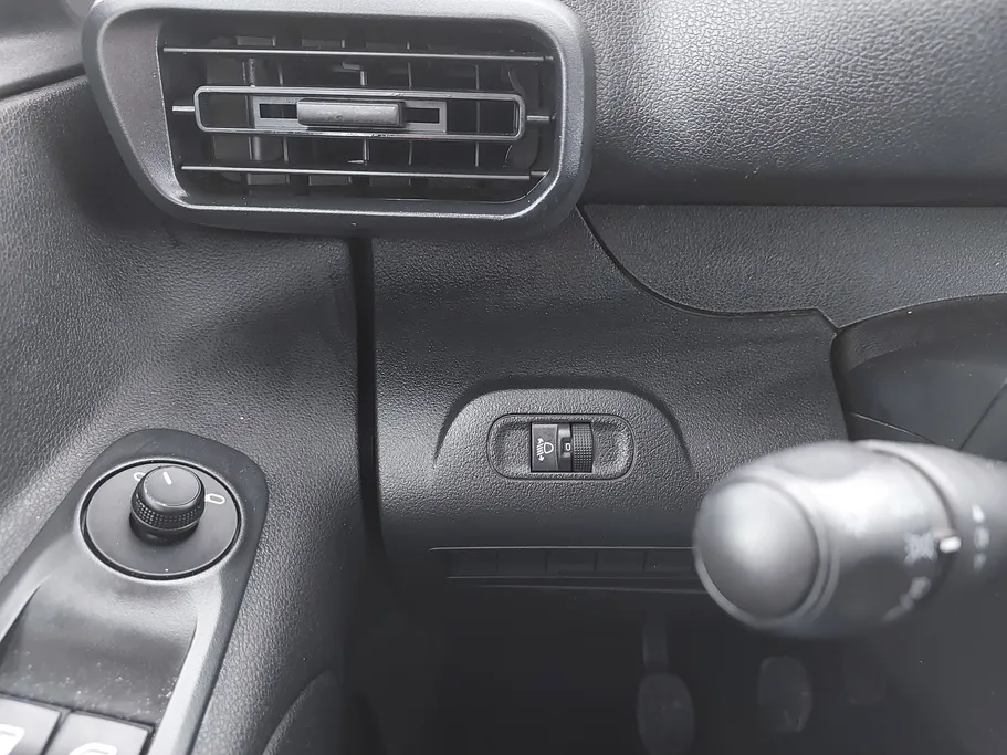 2023 Peugeot Partner Short van 