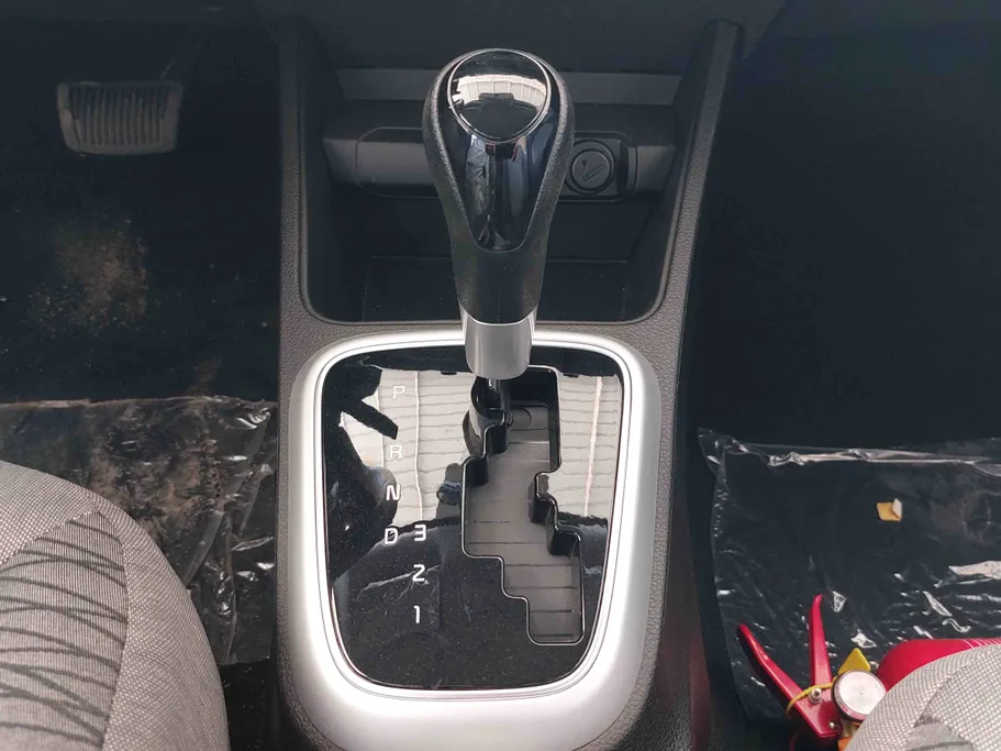 2025 Kia Pegas LX 