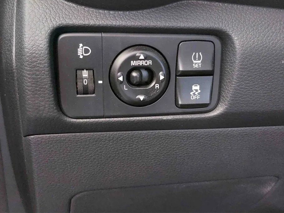 2025 Kia Pegas LX 