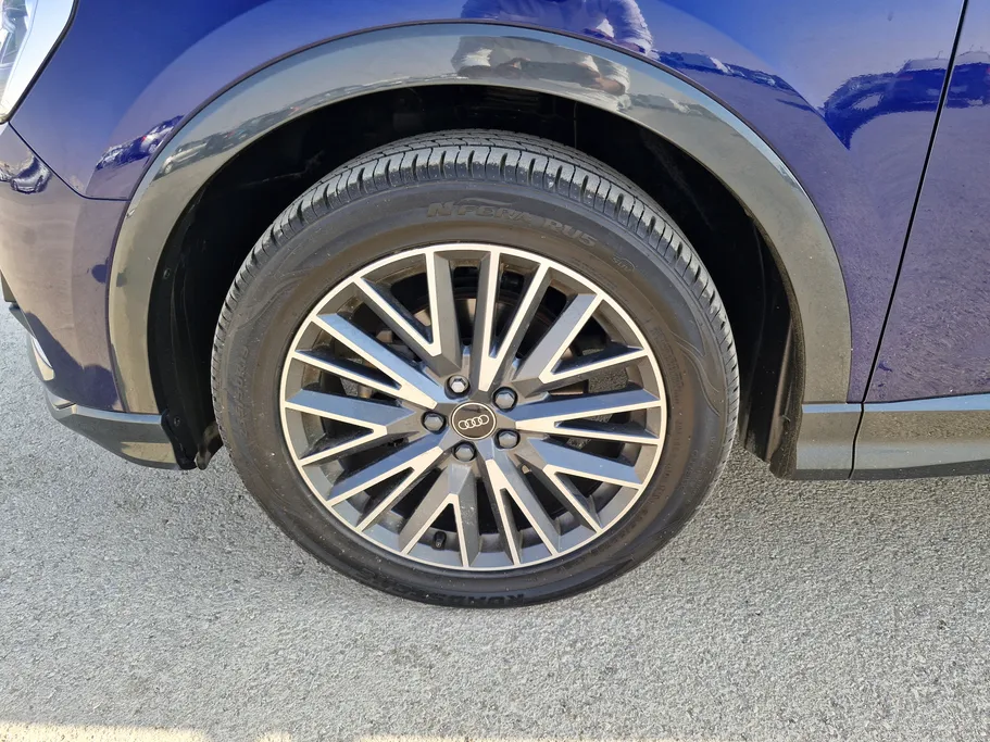 2023 Audi Q3 35 TFSl 