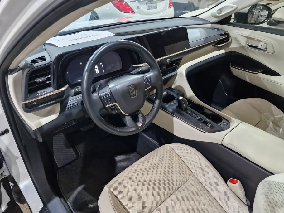 2023 Toyota Crown Majesta 