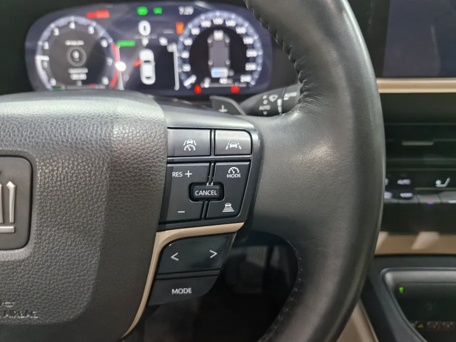 2023 Toyota Crown Majesta 
