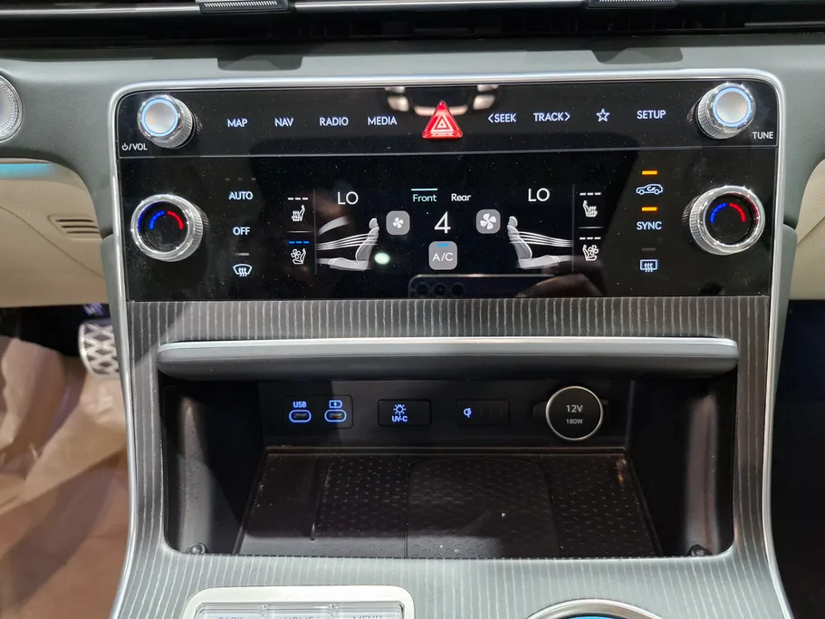 2025 Genesis GV80 Prestige 