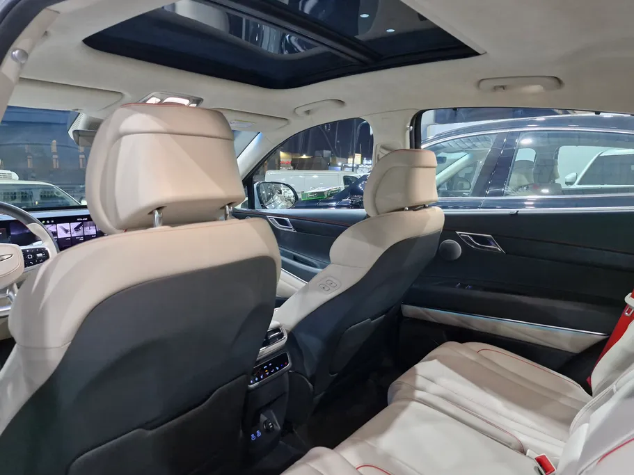 2025 Genesis GV80 Prestige 