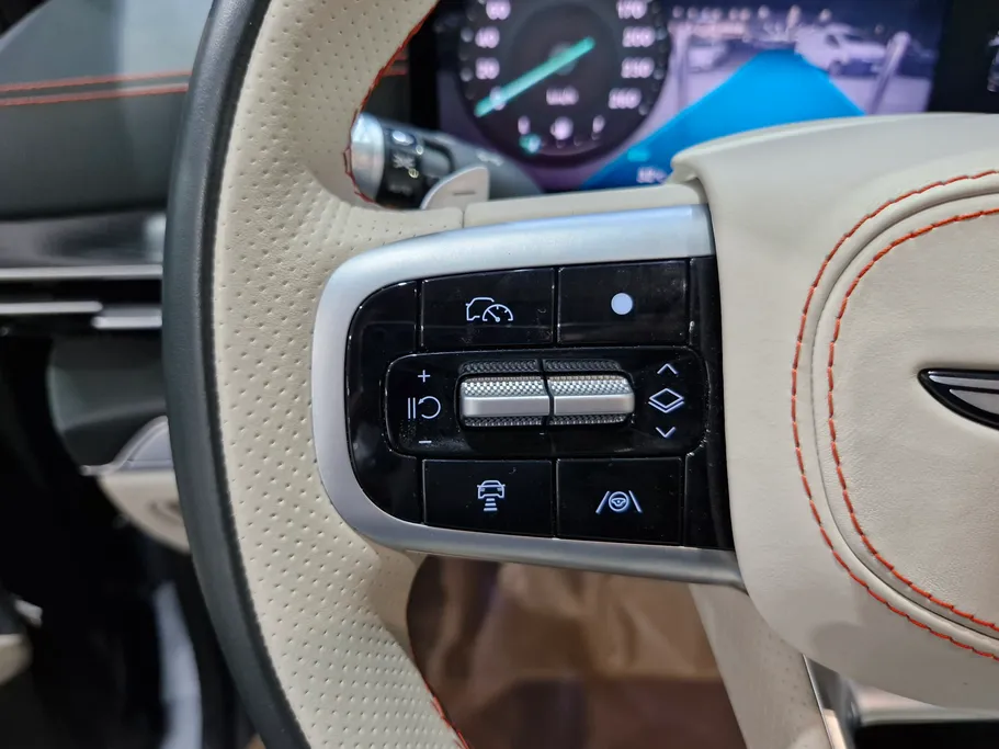 2025 Genesis GV80 Prestige 
