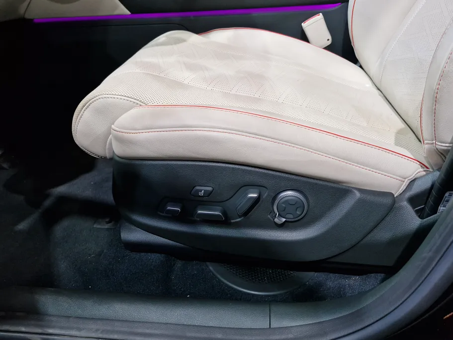 2025 Genesis GV80 Prestige 
