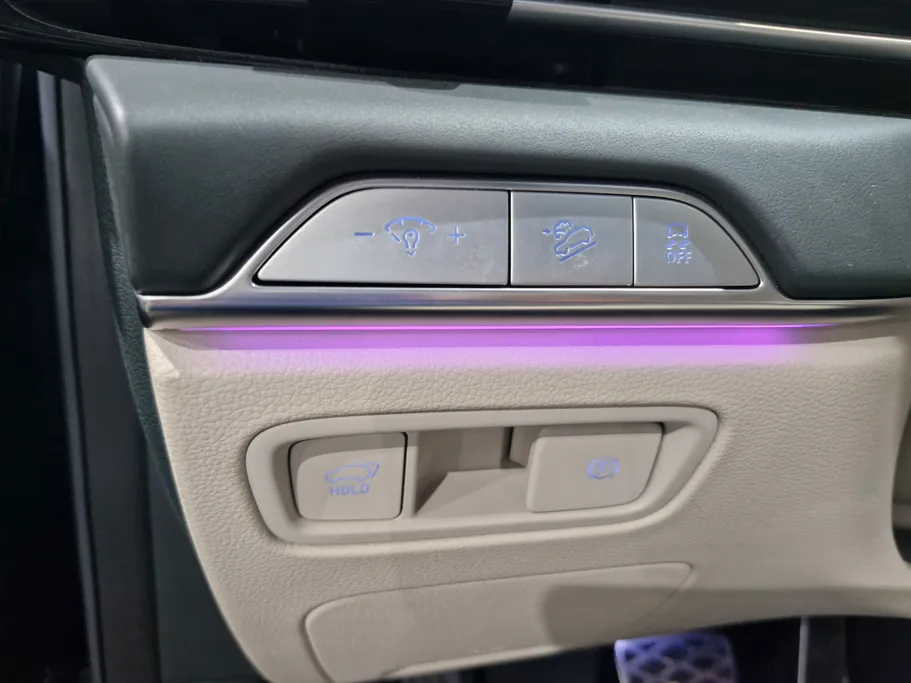 2025 Genesis GV80 Prestige 