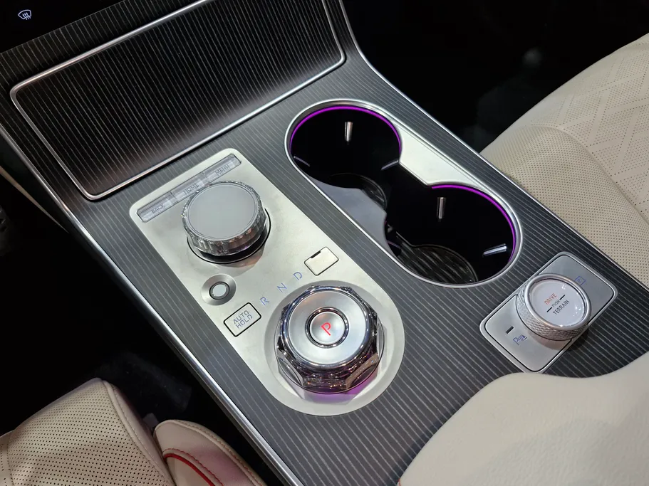 2025 Genesis GV80 Prestige 
