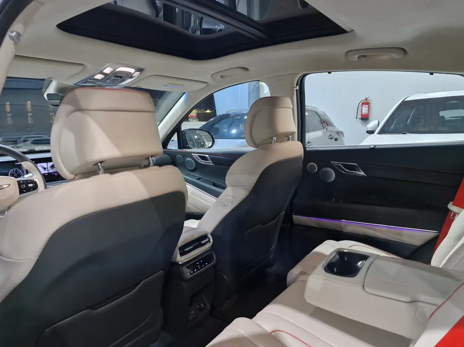 2025 Genesis GV80 Prestige 