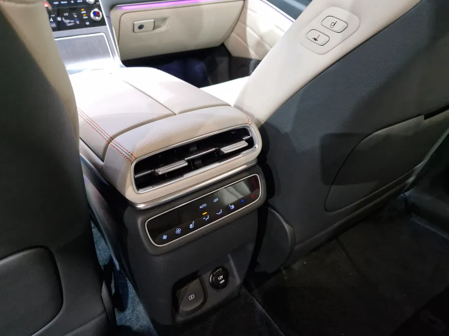 2025 Genesis GV80 Prestige 