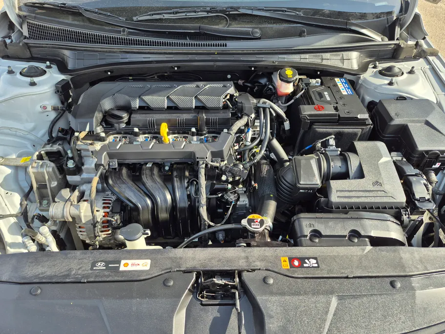 2023 Hyundai Elantra Smart 