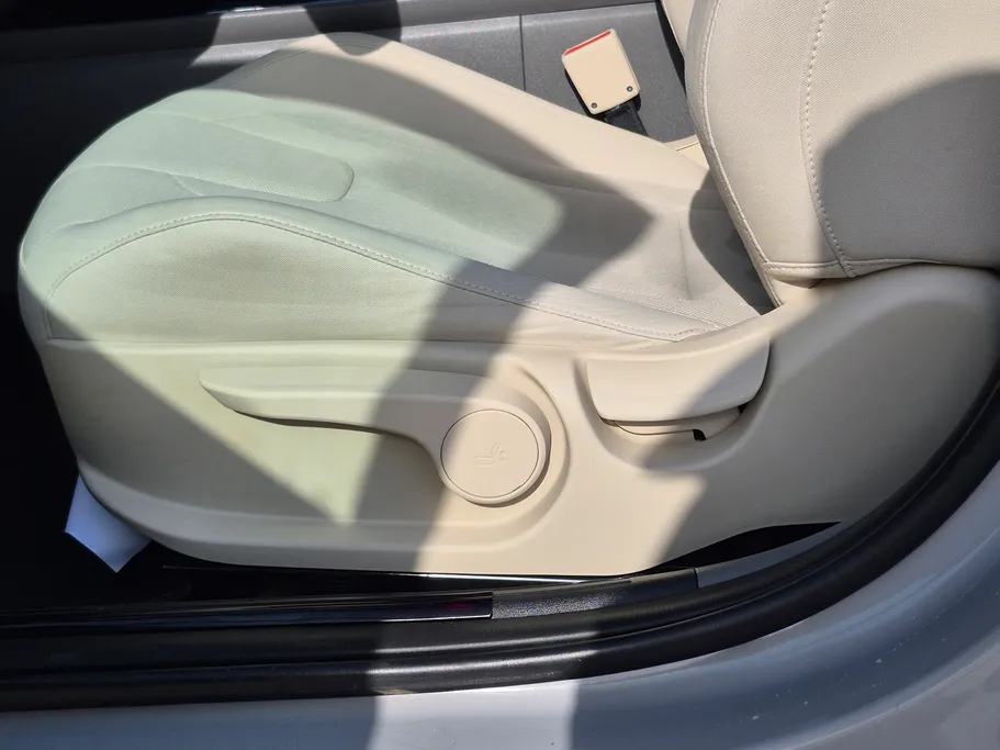 2023 Hyundai Elantra Smart 