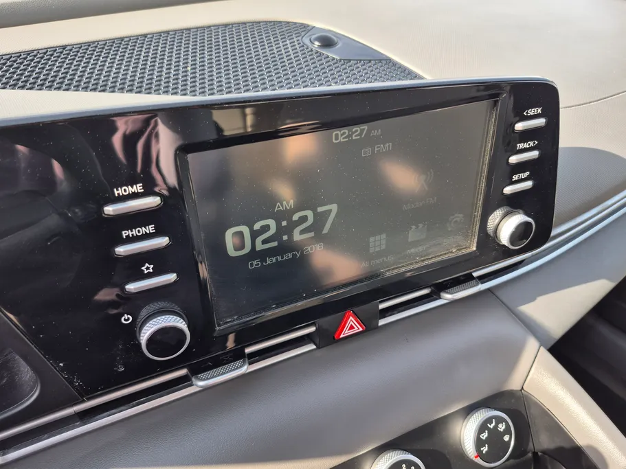 2023 Hyundai Elantra Smart 